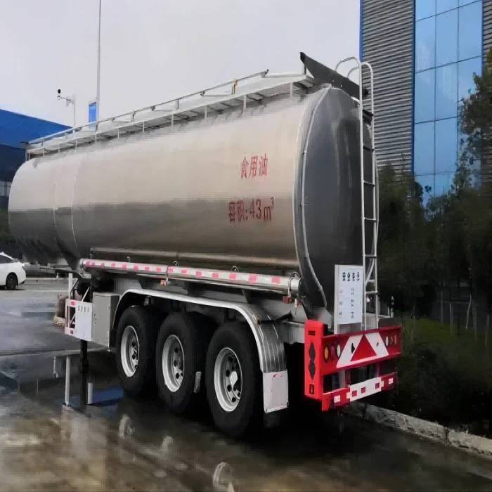 Truk Tanker Minyak Goreng